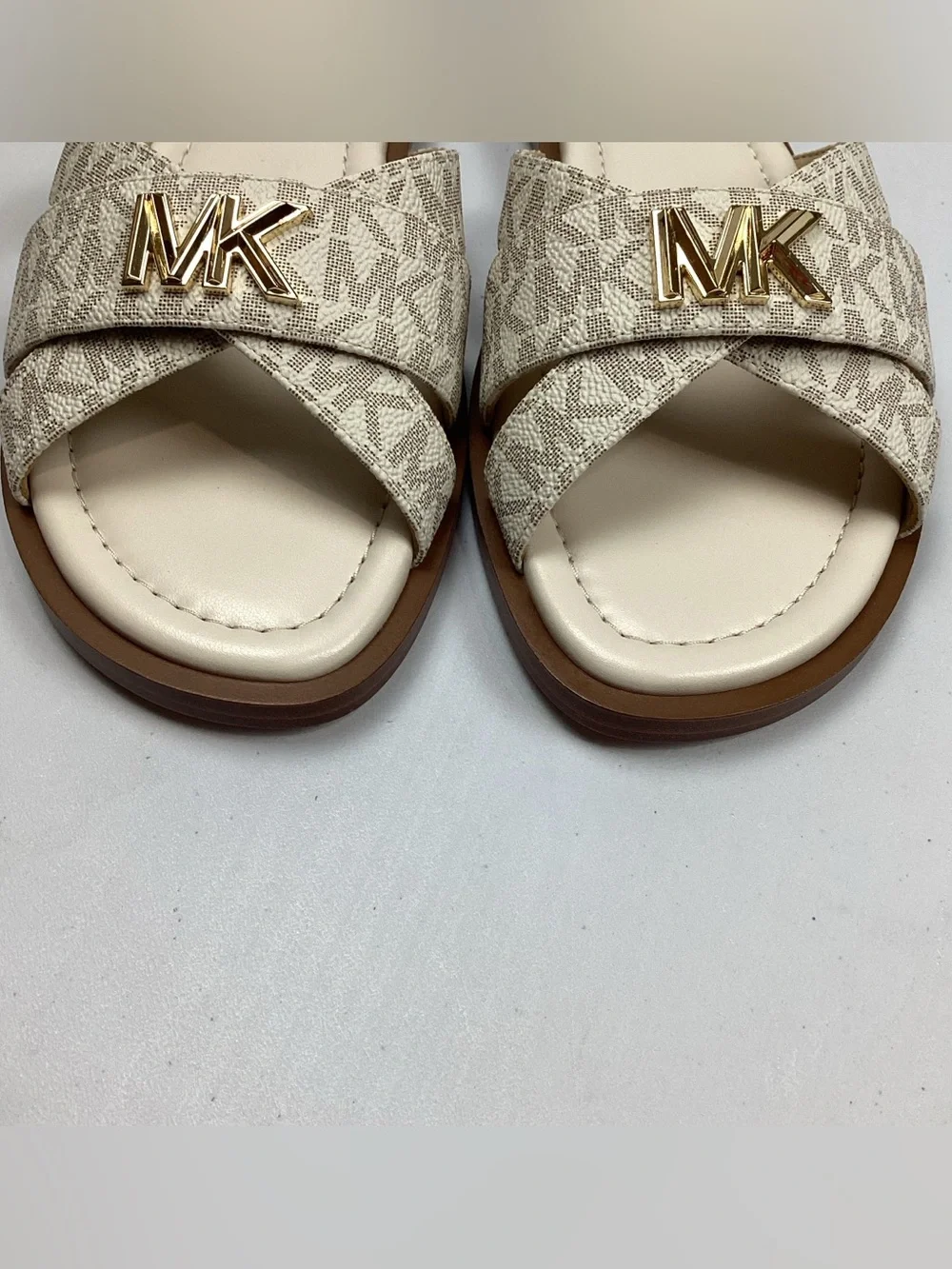 MICHAEL Michael Kors Slides Slip On Logo Sandals Size 7.5 NWOT
